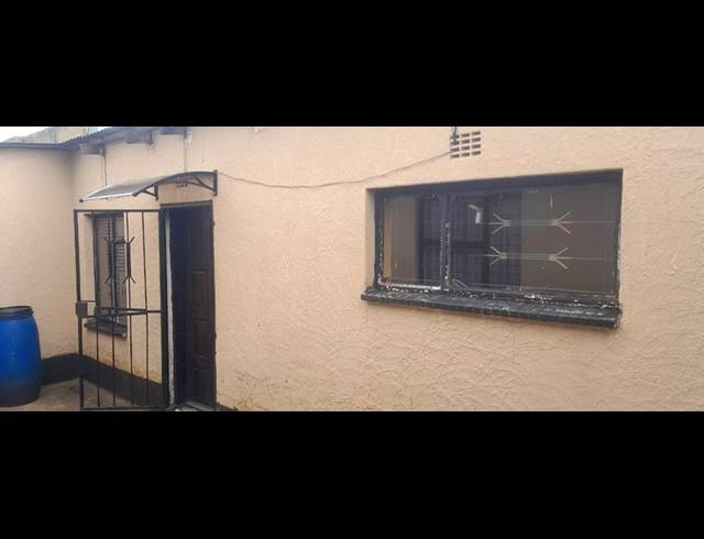 2 BEDROOM HOUSE FOR SALE IN PIMVILLE